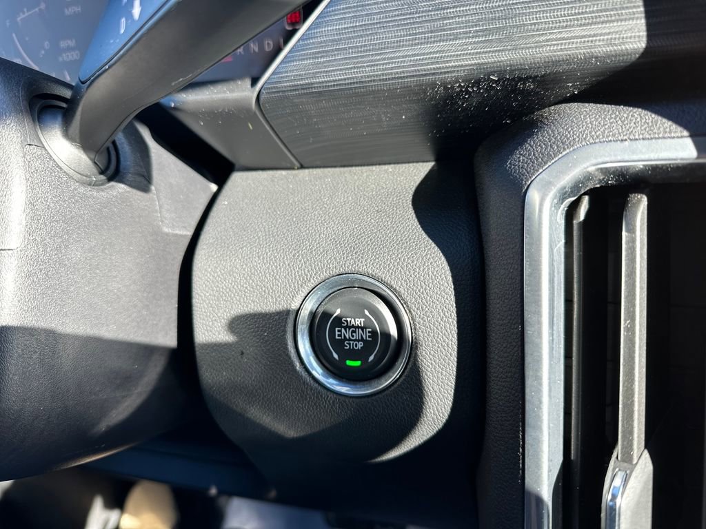 Used 2025 GMC Acadia Elevation image 29