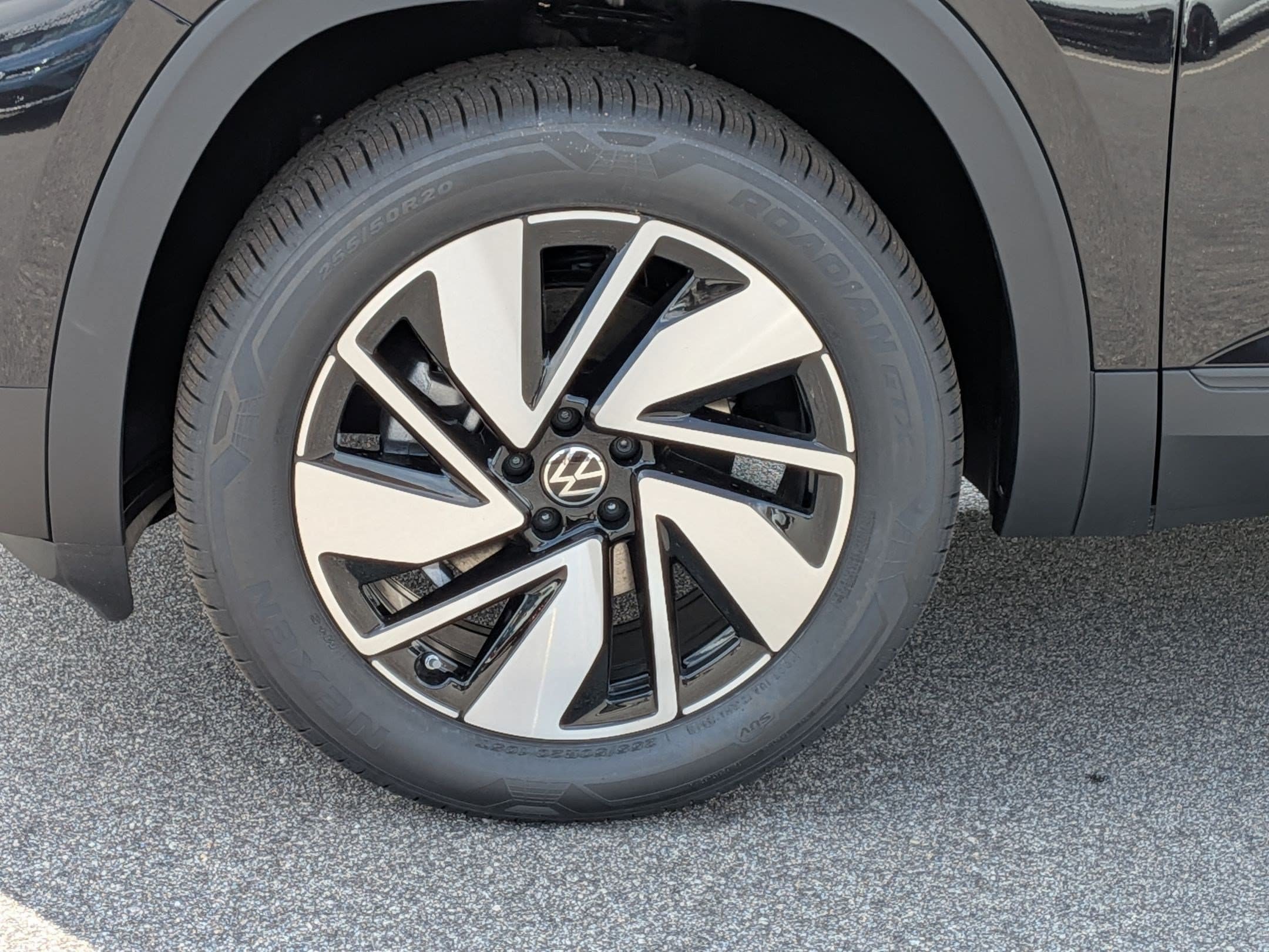 New 2026 Volkswagen Atlas SE FWD image 10