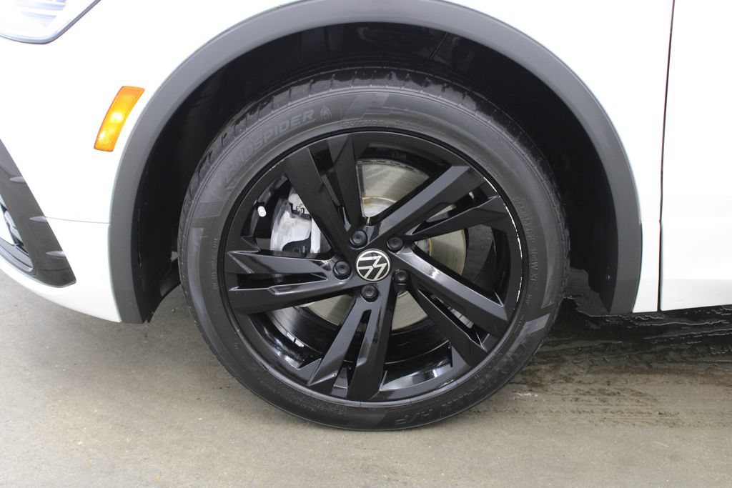 Used 2023 Volkswagen Tiguan SE R-Line FWD image 29