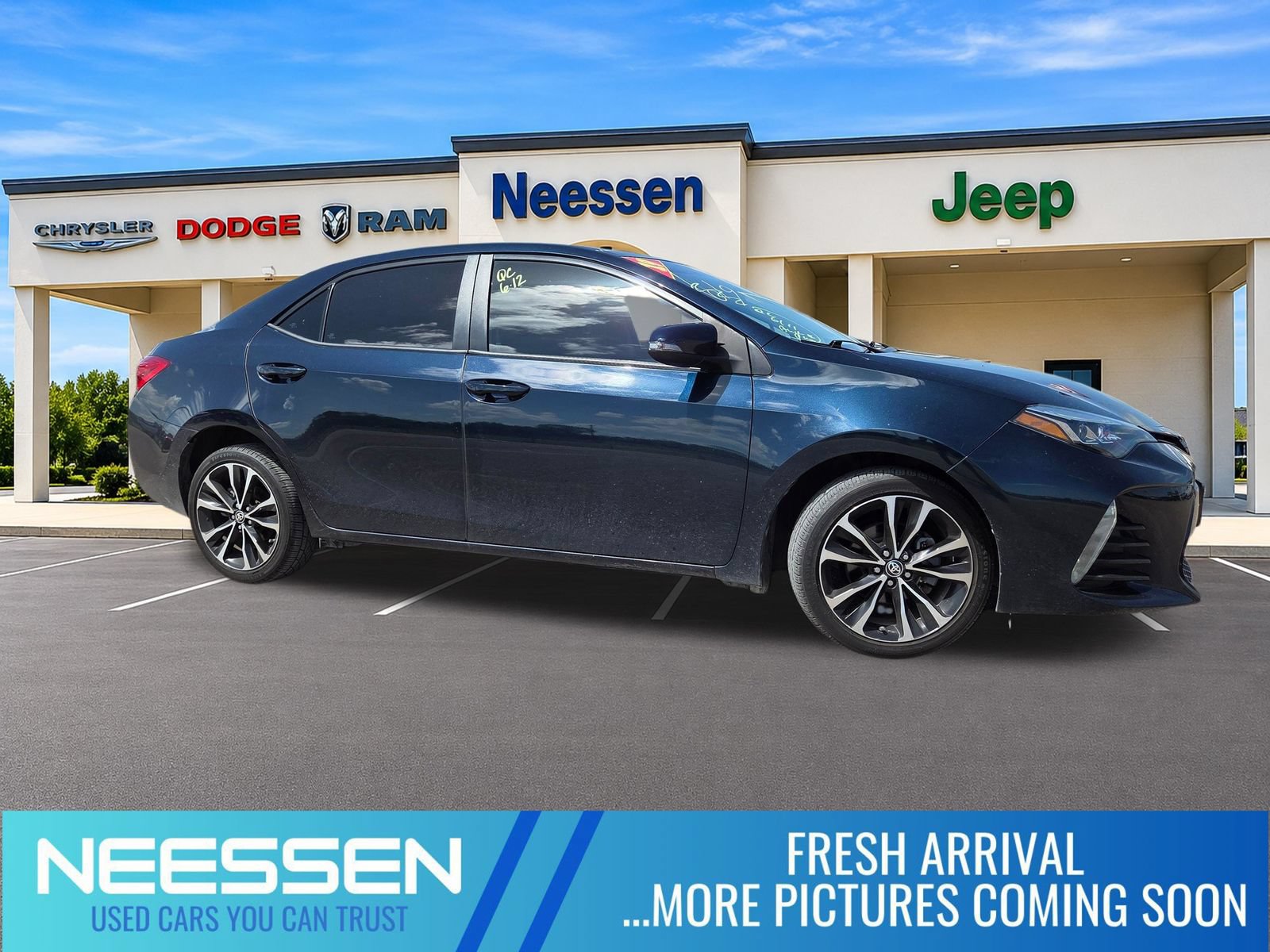 Used 2019 Toyota Corolla SE FWD image 1