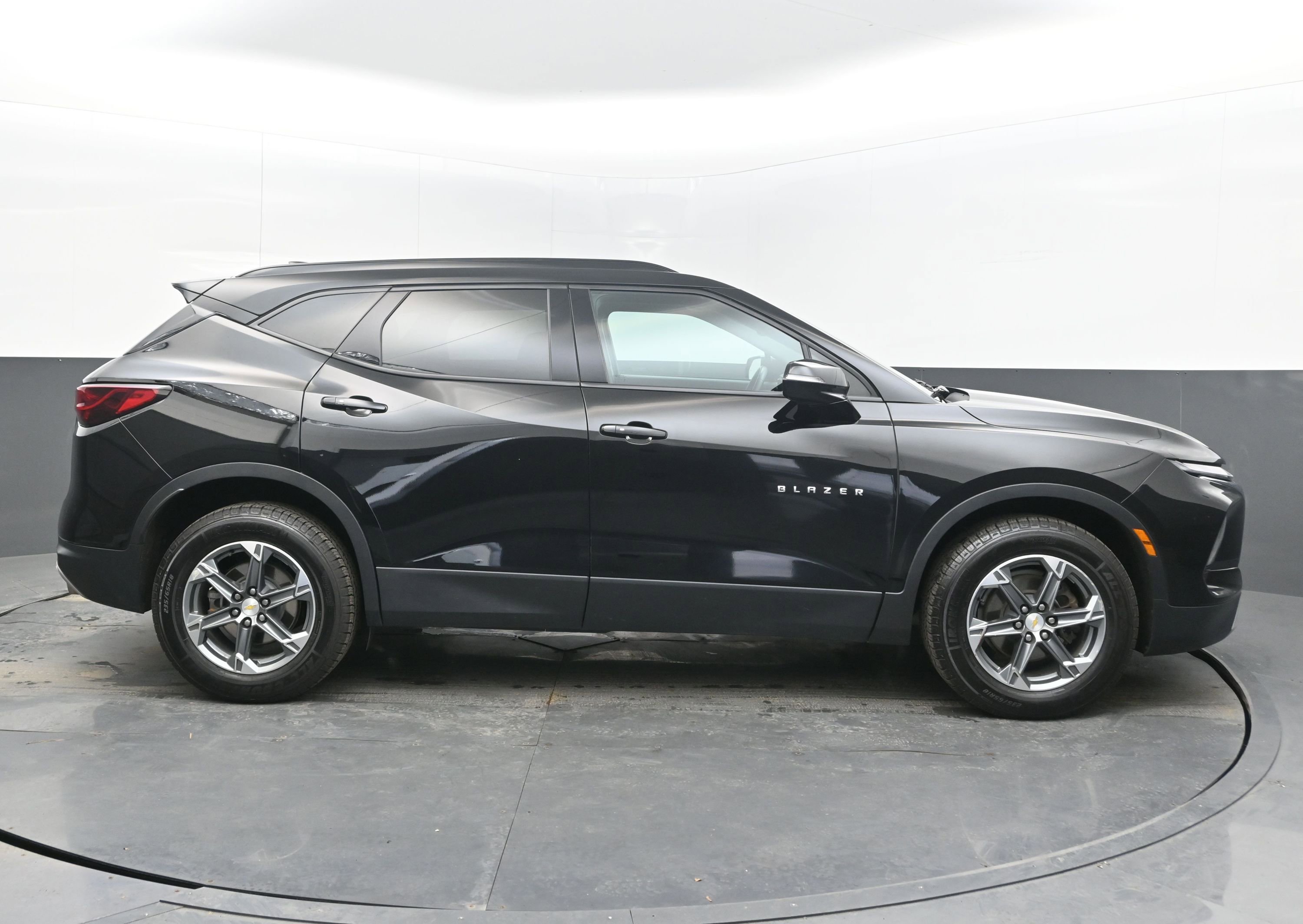 Used 2023 Chevrolet Blazer LT image 10