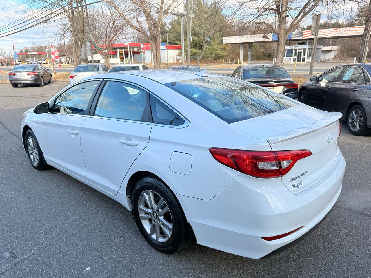 Used 2015 Hyundai Sonata SE image 7