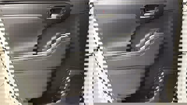 Used 2022 Toyota Highlander XLE image 13