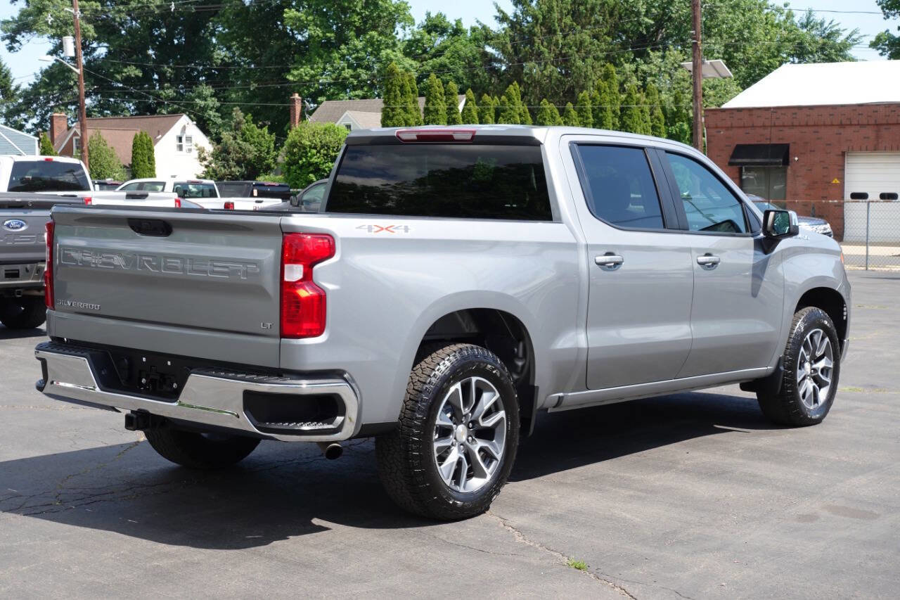 Used 2023 Chevrolet Silverado 1500 LT AWD/4WD image 3