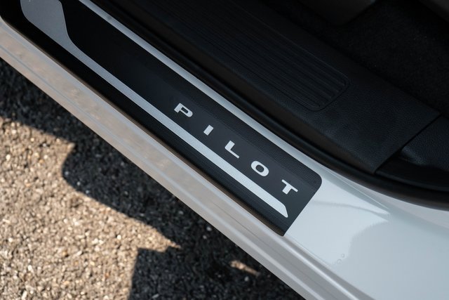New 2025 Honda Pilot EX-L image 5