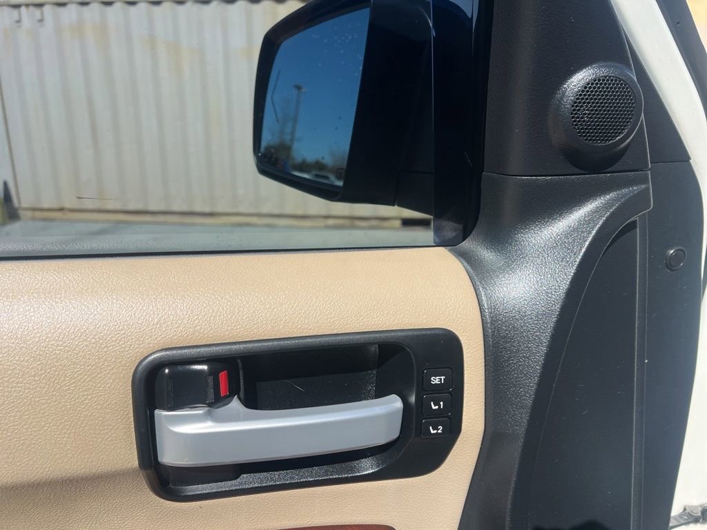 Used 2014 Toyota Sequoia Platinum image 47