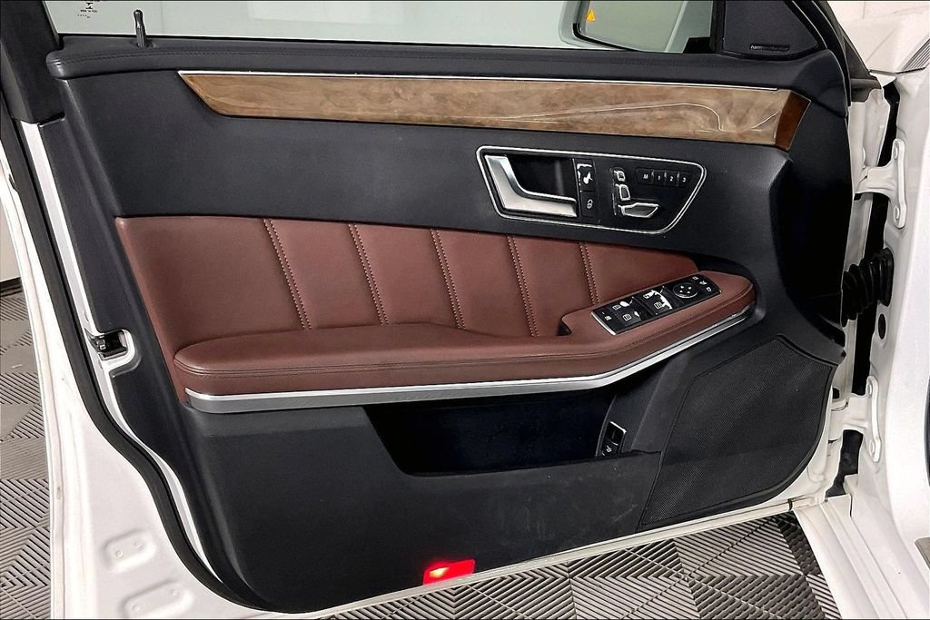 Used 2015 Mercedes-Benz E 400 Sedan image 21