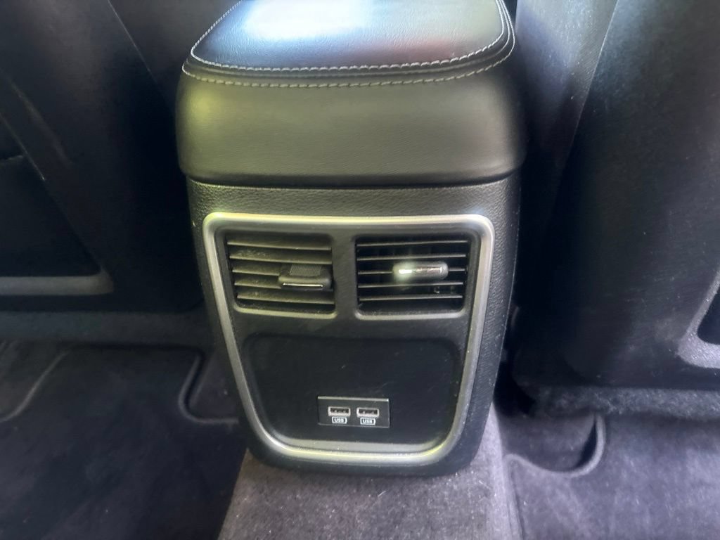 Used 2016 Dodge Charger SXT RWD image 35