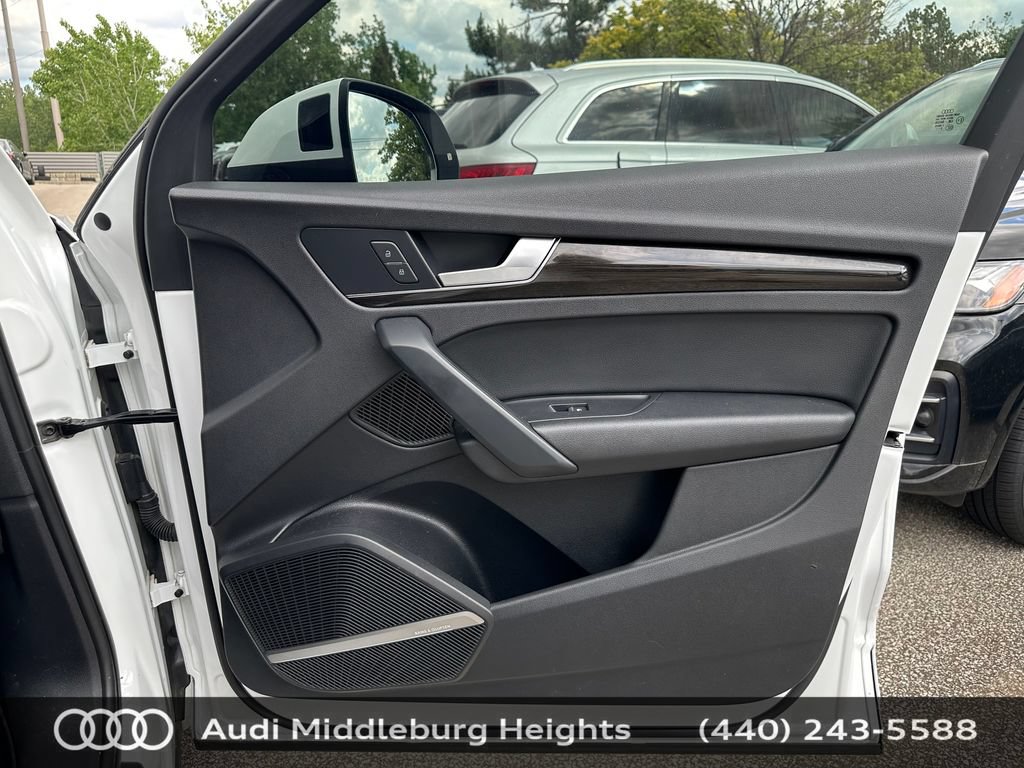 Used 2018 Audi Q5 2.0T Premium Plus w/ Premium Plus Package AWD/4WD image 21