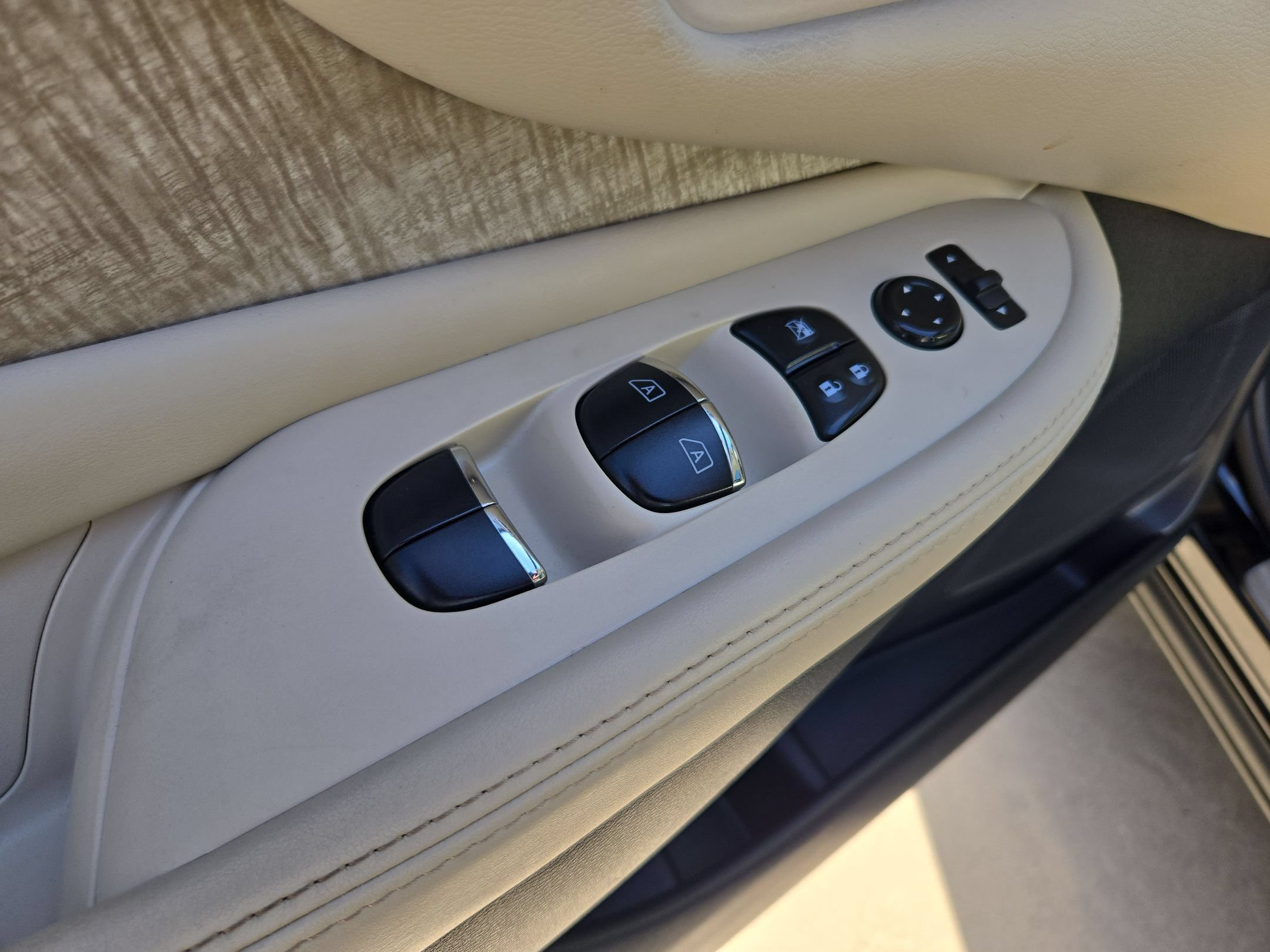 Used 2023 Nissan Murano SL w/ SL Moonroof Package FWD image 13