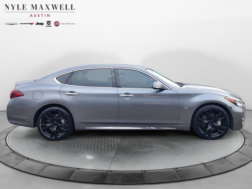 Used 2016 INFINITI Q70 L 5.6 w/ V8 Deluxe Technology Package image 17