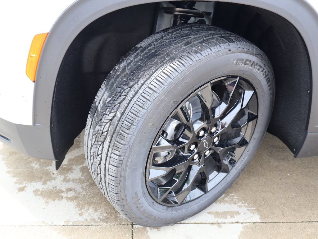 New 2026 Chevrolet Traverse LT w/ Enhanced Driving Package FWD image 39