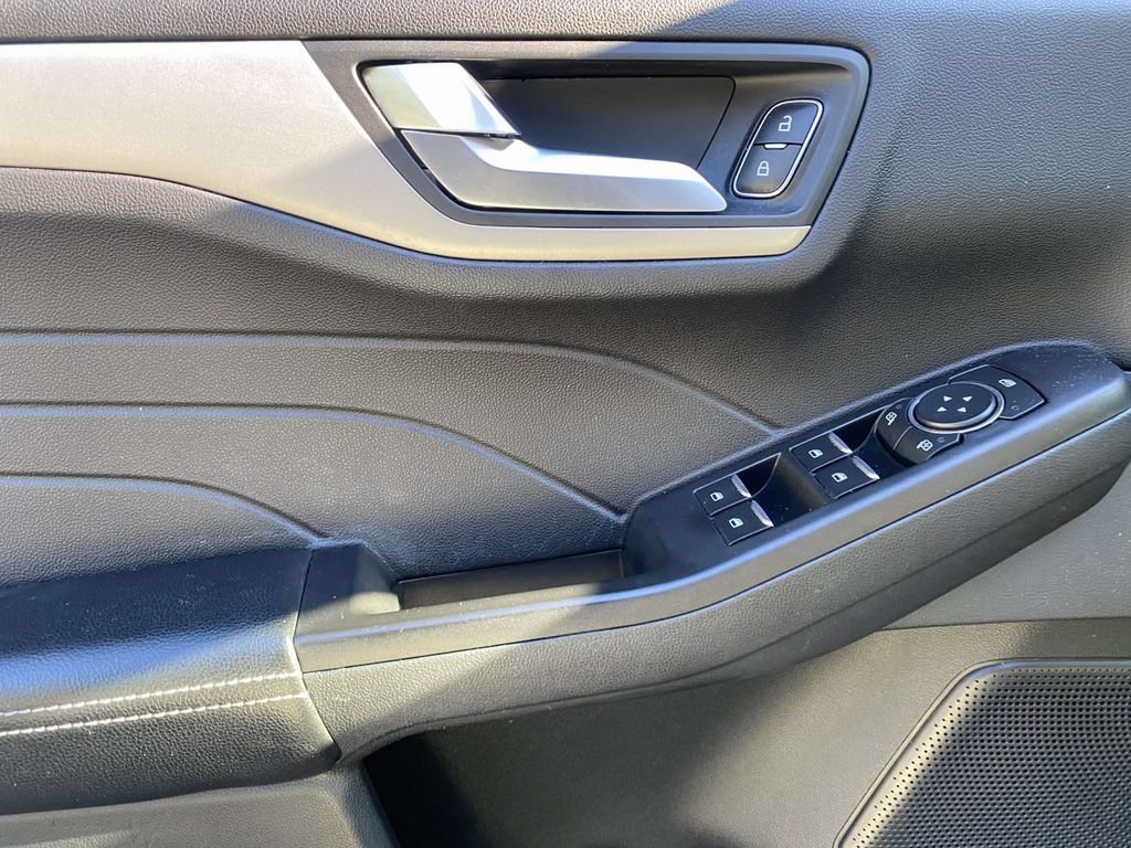 Used 2021 Ford Escape SE w/ Convenience Package AWD/4WD image 17
