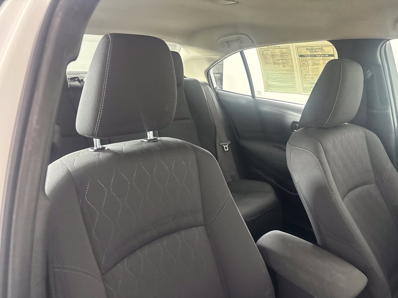 Used 2024 Toyota Corolla LE FWD image 31