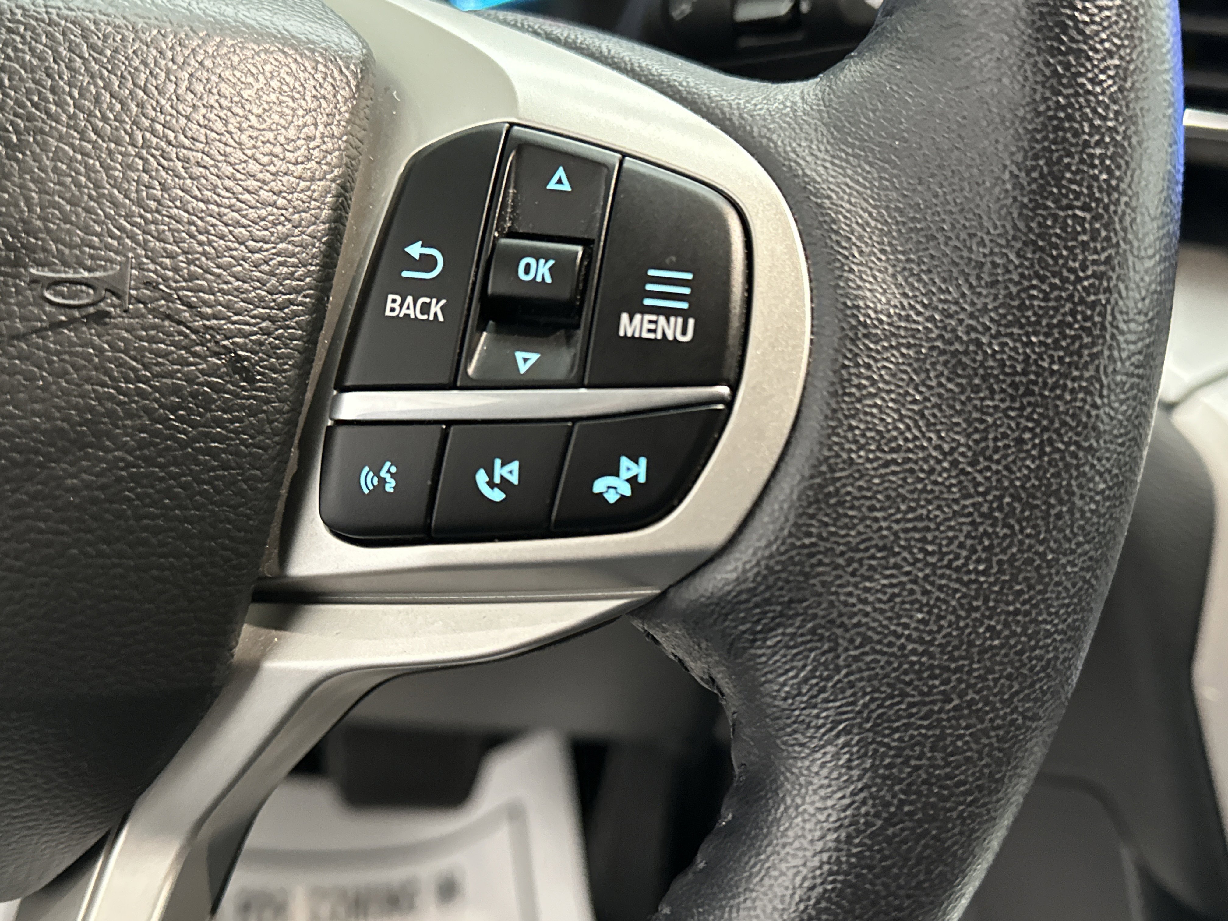 Used 2023 Ford Explorer XLT w/ Equipment Group 202A image 31