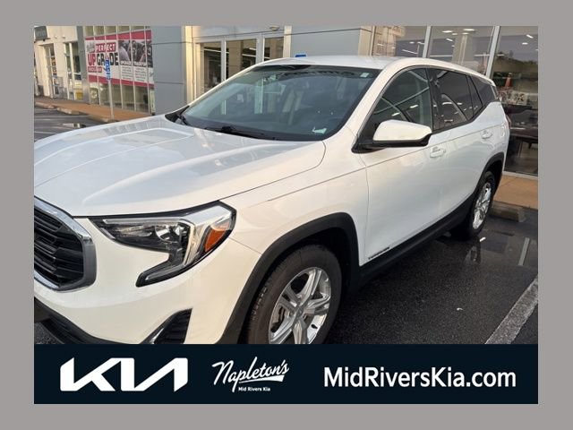 Used 2020 GMC Terrain SLE FWD image 1