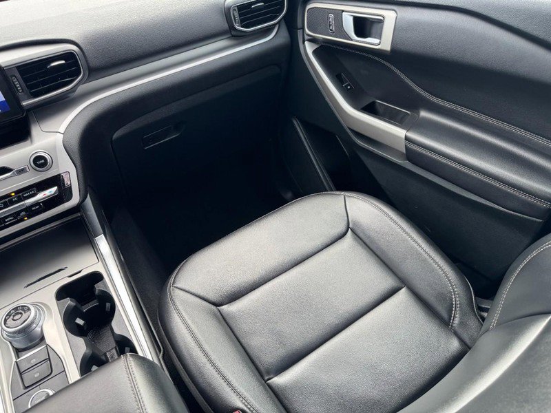 Used 2023 Ford Explorer XLT w/ Equipment Group 202A image 16