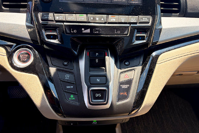Used 2024 Honda Odyssey Touring image 11
