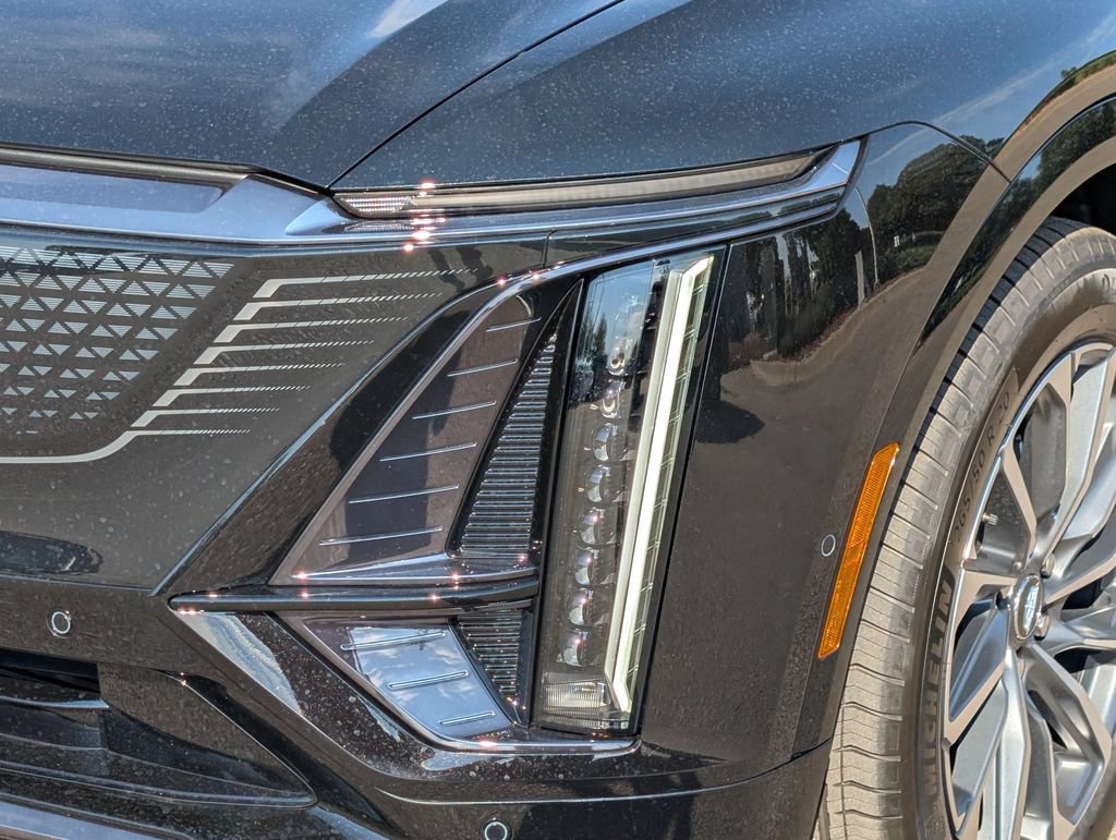 New 2026 Cadillac Lyriq Sport AWD/4WD image 8