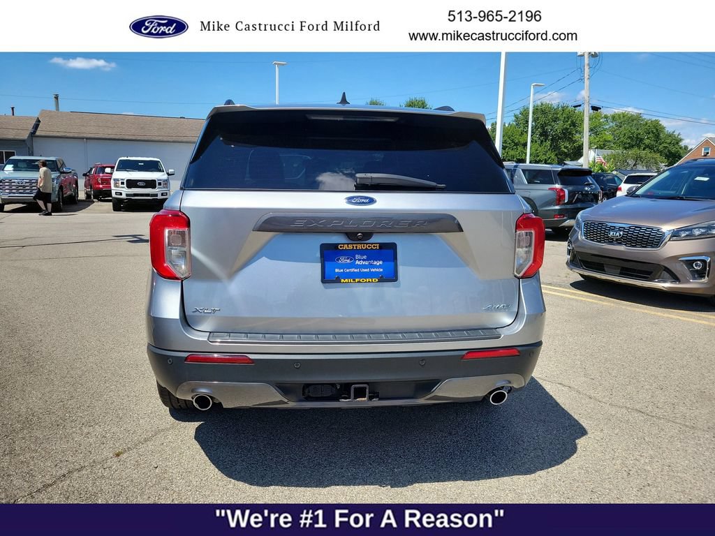 Certified 2021 Ford Explorer XLT w/ Equipment Group 202A AWD/4WD image 4