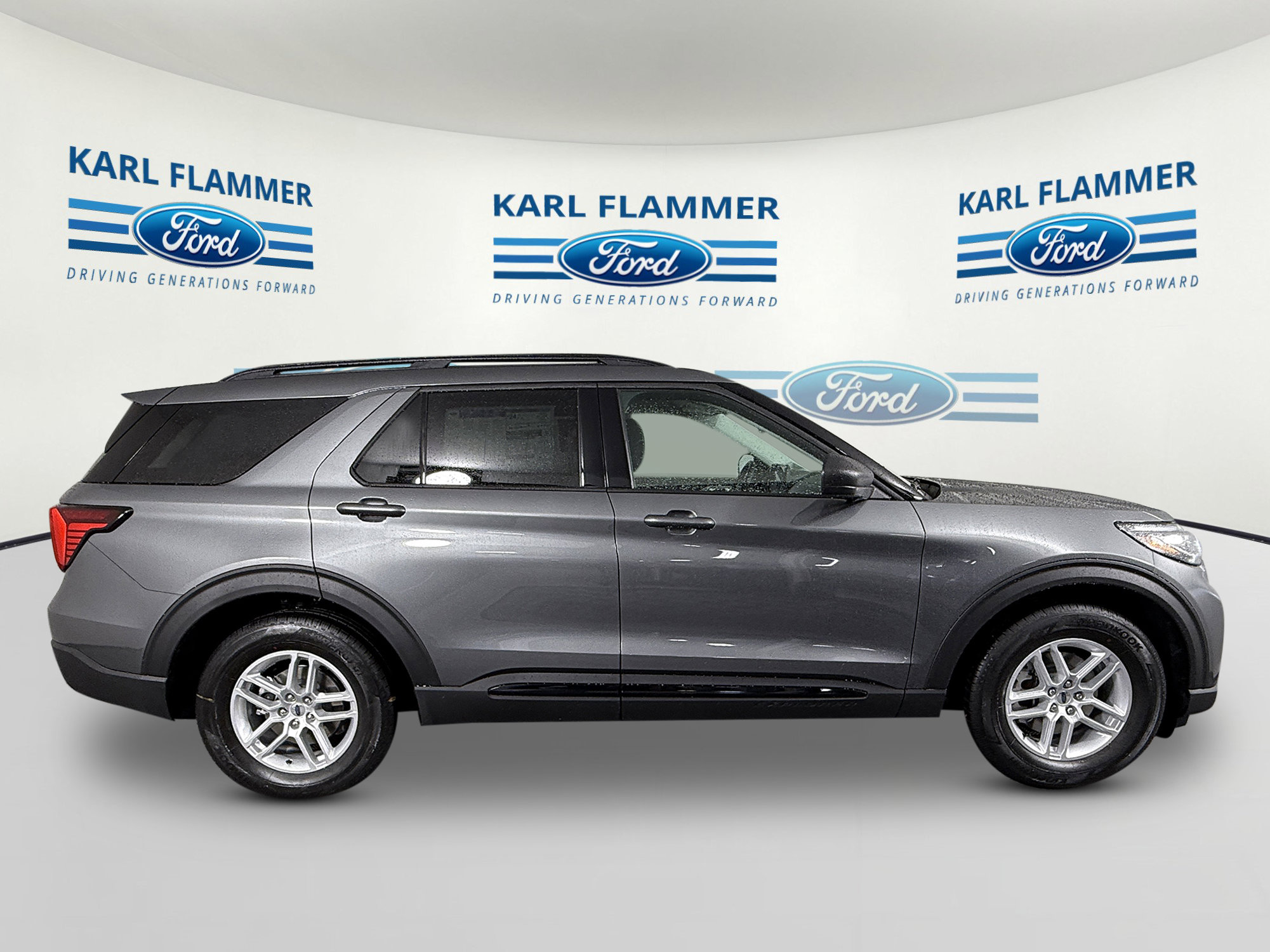 New 2026 Ford Explorer Active w/ Active Comfort Package RWD image 2