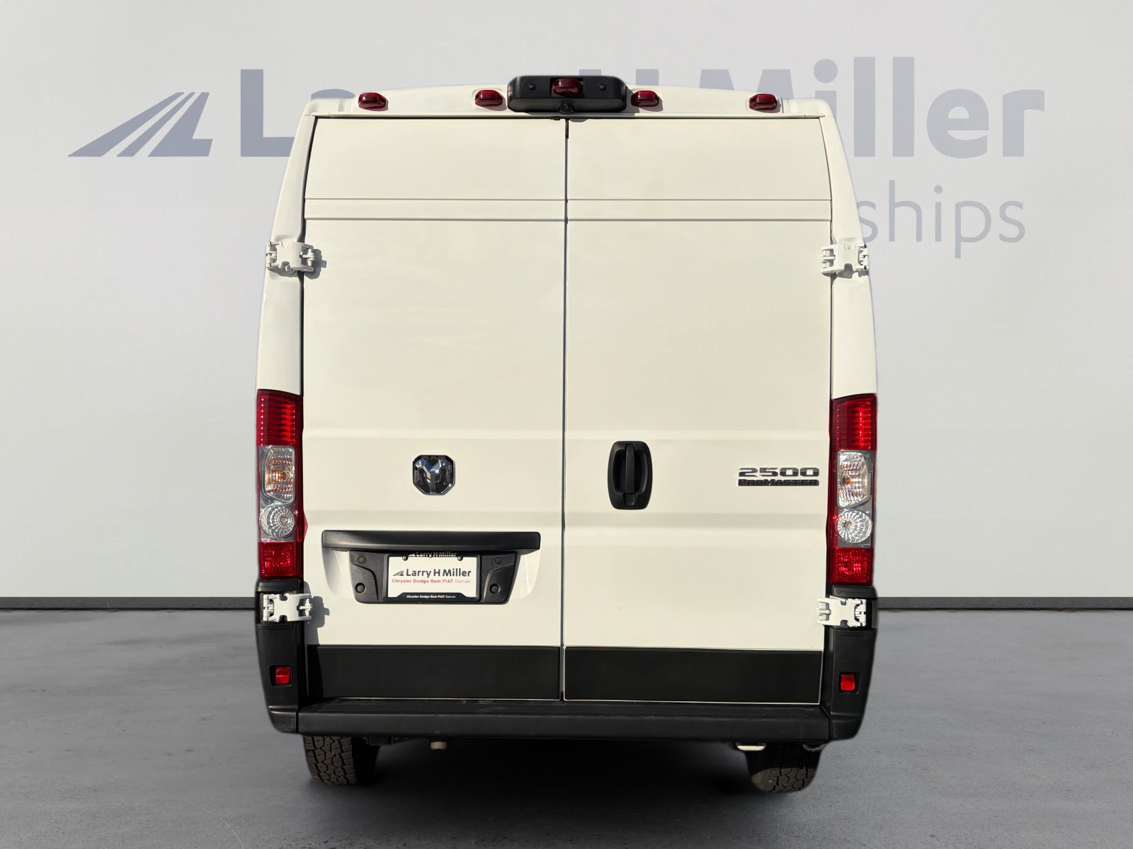 Used 2023 RAM ProMaster 2500 FWD image 4