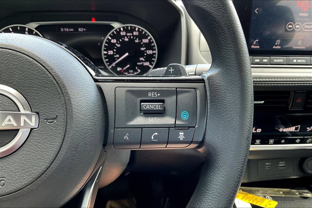Used 2022 Nissan Rogue SV FWD image 11
