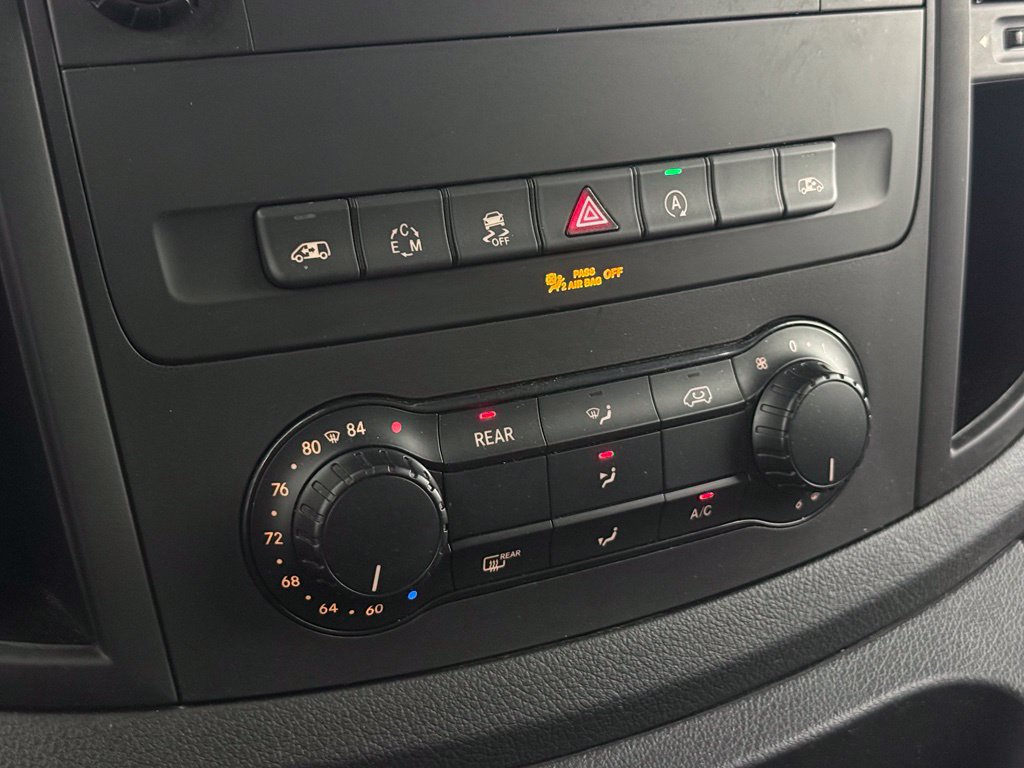 Used 2018 Mercedes-Benz Metris Passenger image 27
