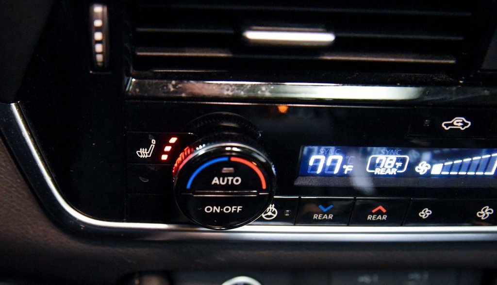 Used 2023 Nissan Rogue SL w/ SL Premium Package image 21