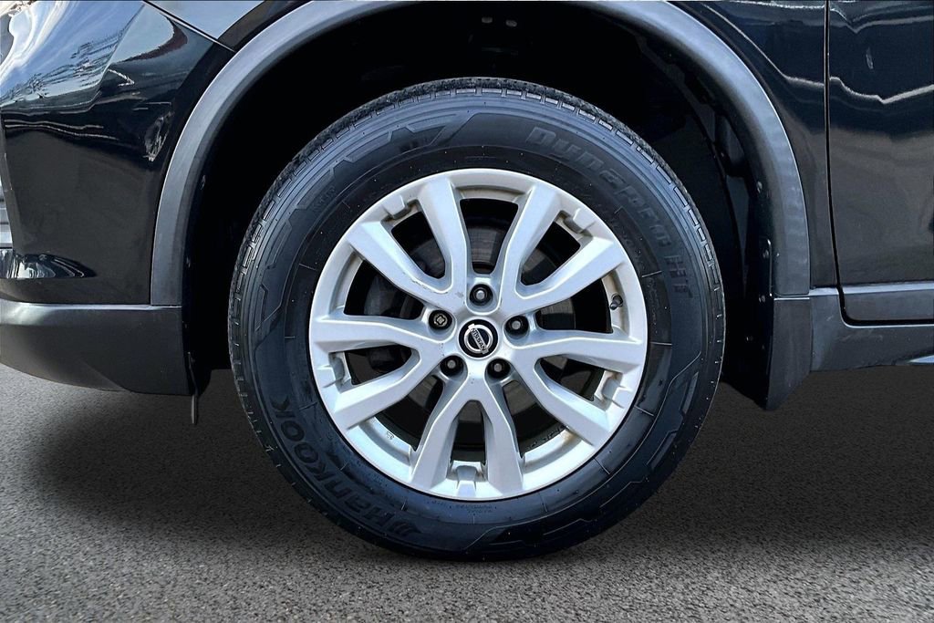 Used 2018 Nissan Rogue SV w/ Premium Package AWD/4WD image 33