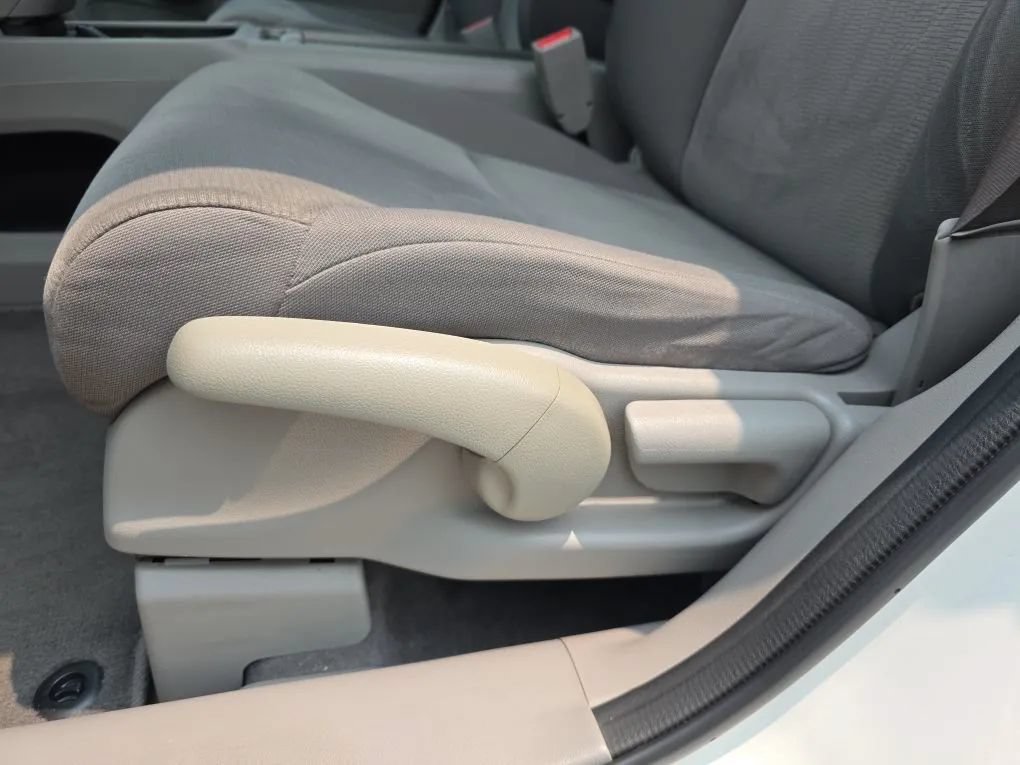 Used 2013 Honda CR-V LX image 14