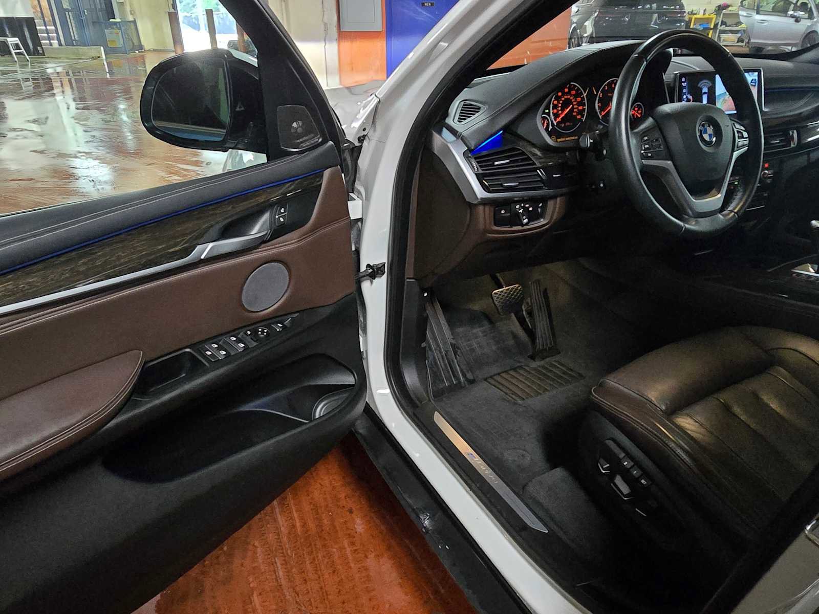 Used 2017 BMW X5 xDrive40e image 27