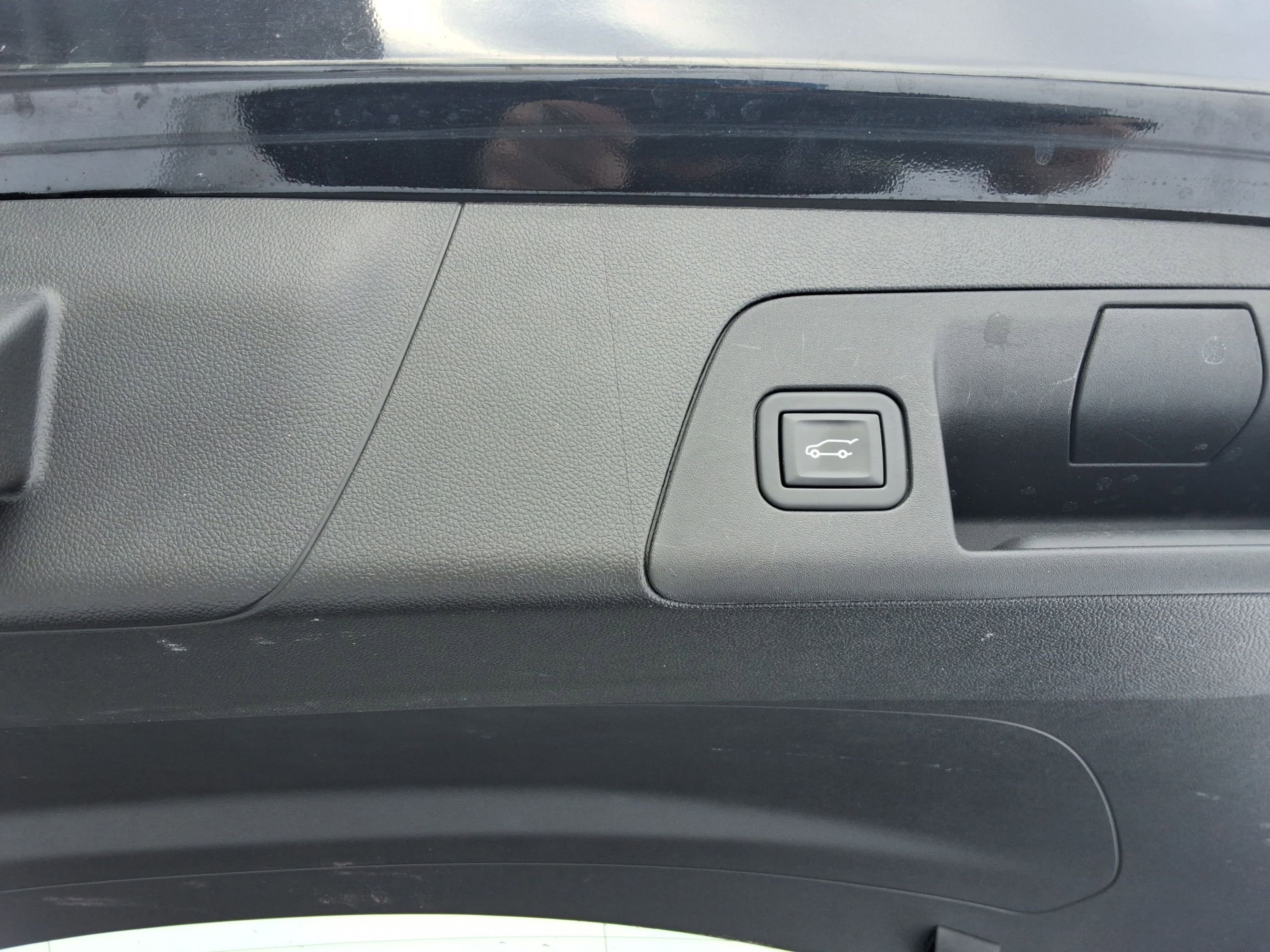 Used 2023 Buick Envision Avenir image 23