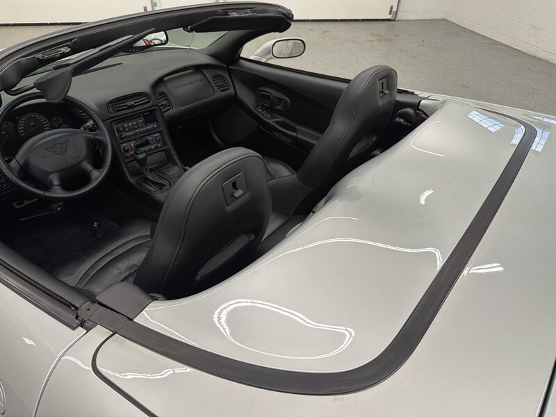 Used 2001 Chevrolet Corvette Convertible w/ Preferred Equipment Group1 RWD image 8