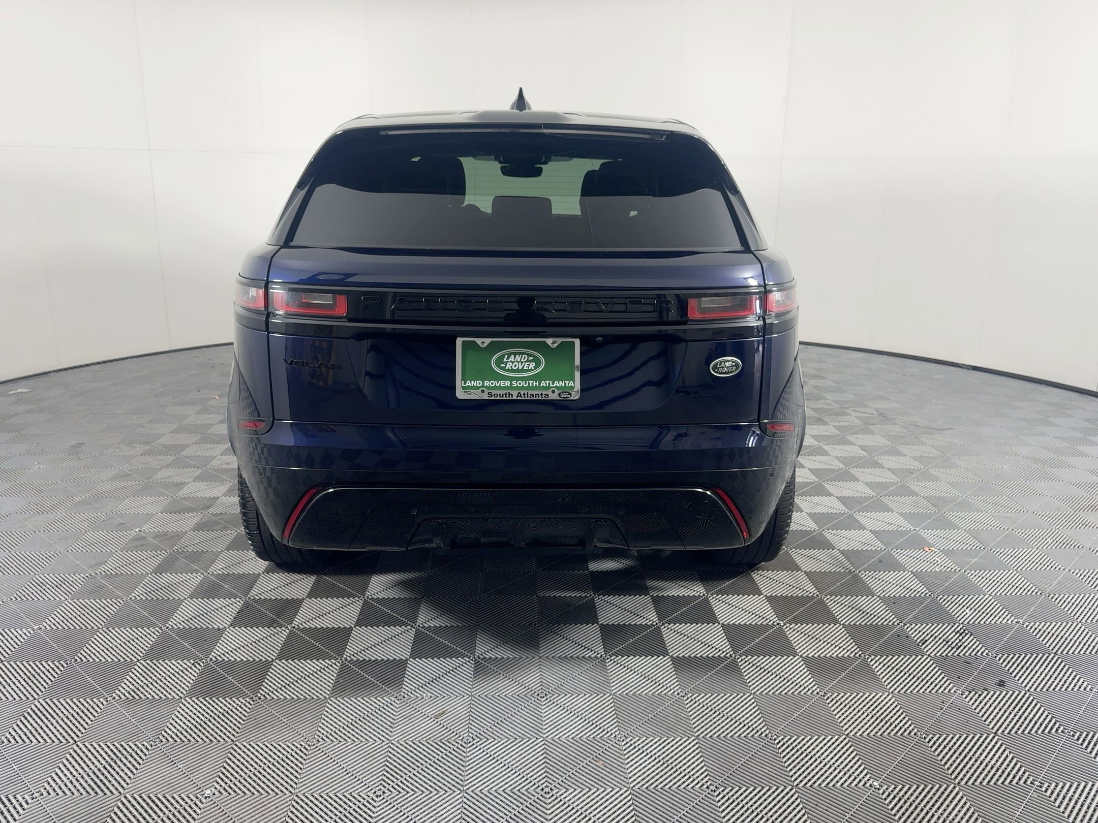 Used 2022 Land Rover Range Rover Velar R-Dynamic S image 10