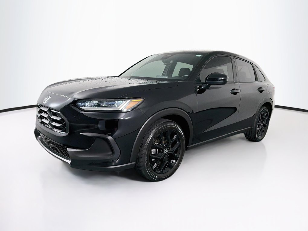 Used 2025 Honda HR-V Sport image 3