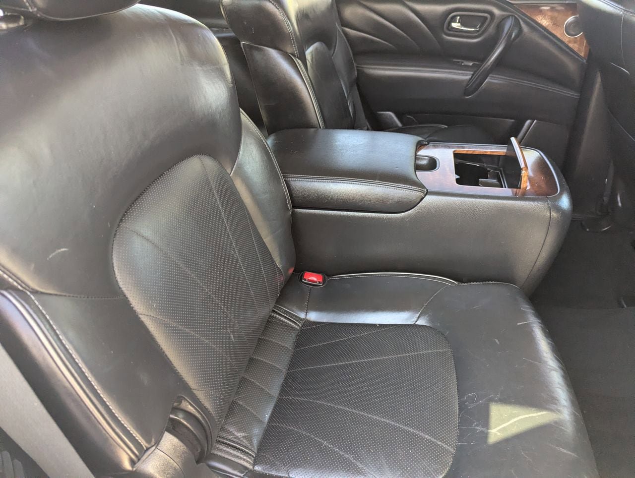Used 2016 INFINITI QX80 2WD w/ Deluxe Technology Package image 14
