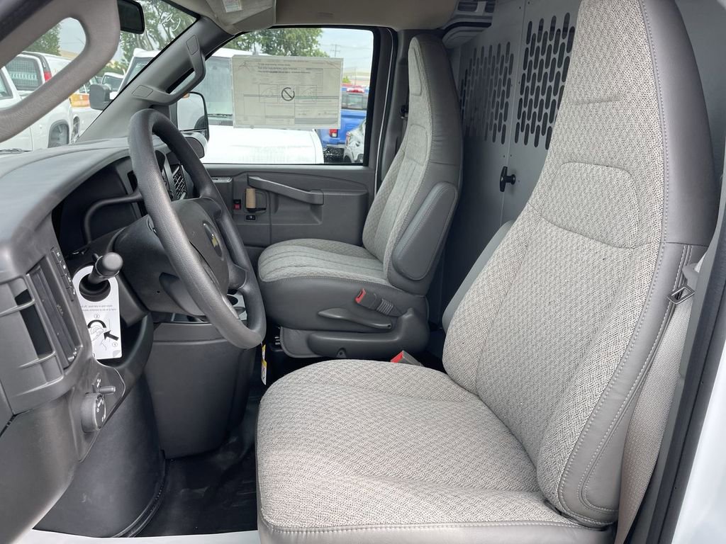 New 2025 Chevrolet Express 2500 w/ Driver Convenience Package image 7