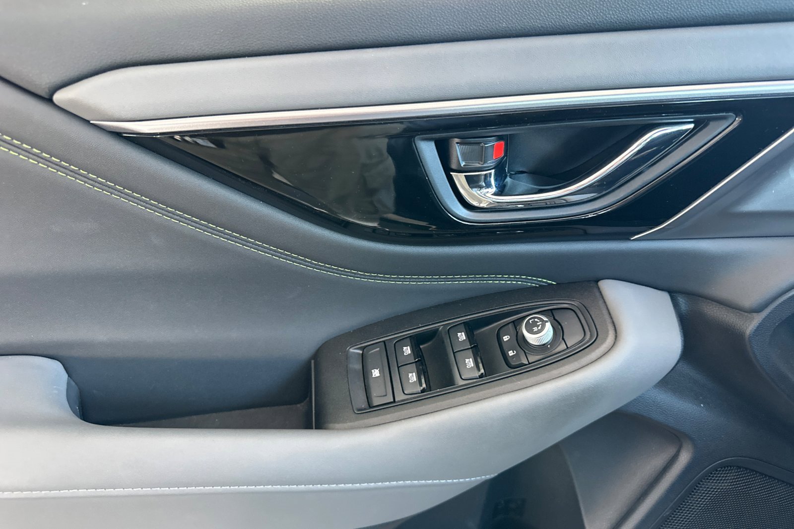 Certified 2025 Subaru Outback Onyx Edition XT image 12