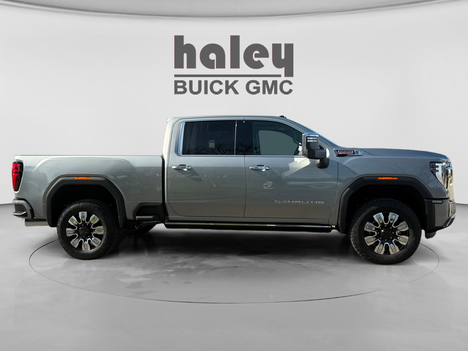 New 2026 GMC Sierra 2500 Denali w/ Denali Reserve Package image 2