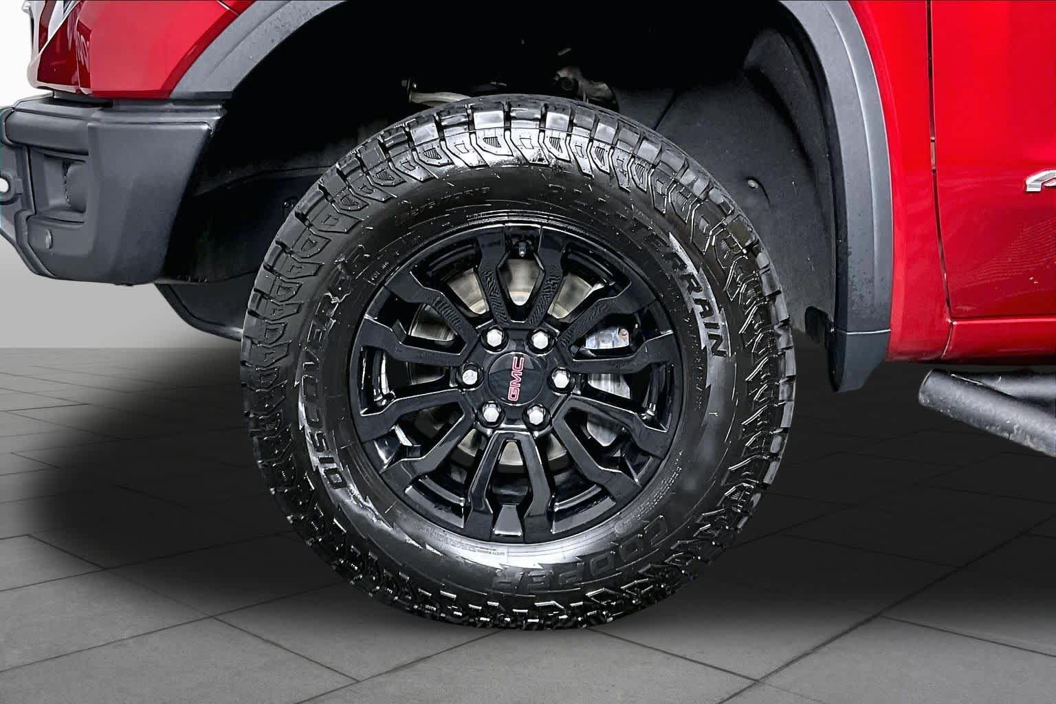 Used 2023 GMC Sierra 1500 AT4X AWD/4WD image 11