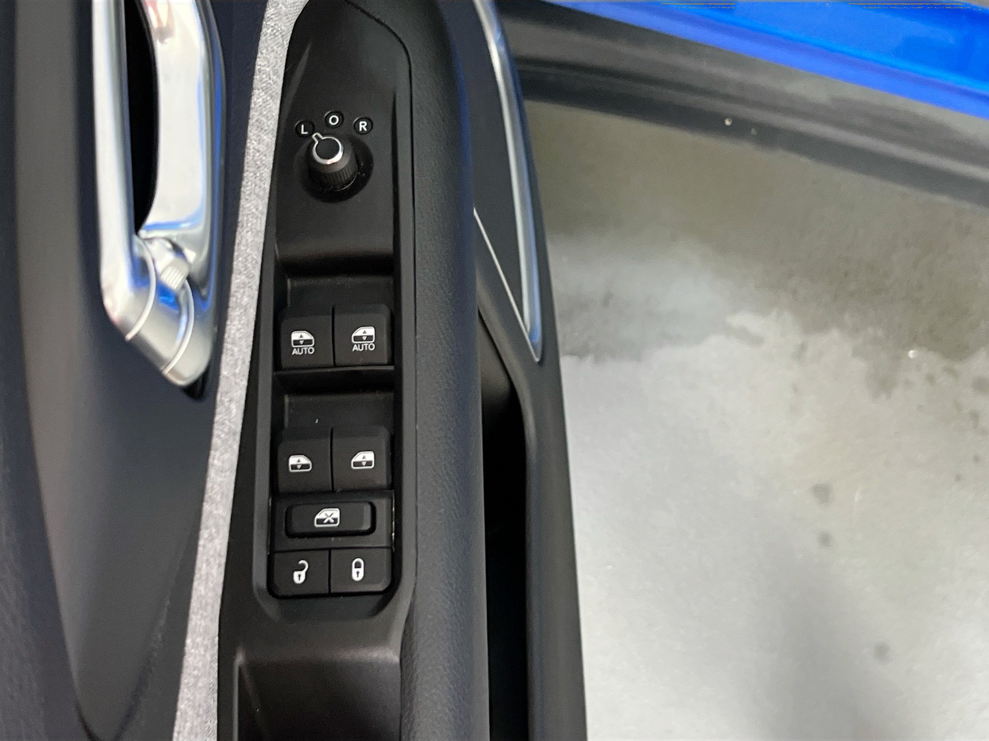 Used 2022 Jeep Compass Latitude AWD/4WD image 17