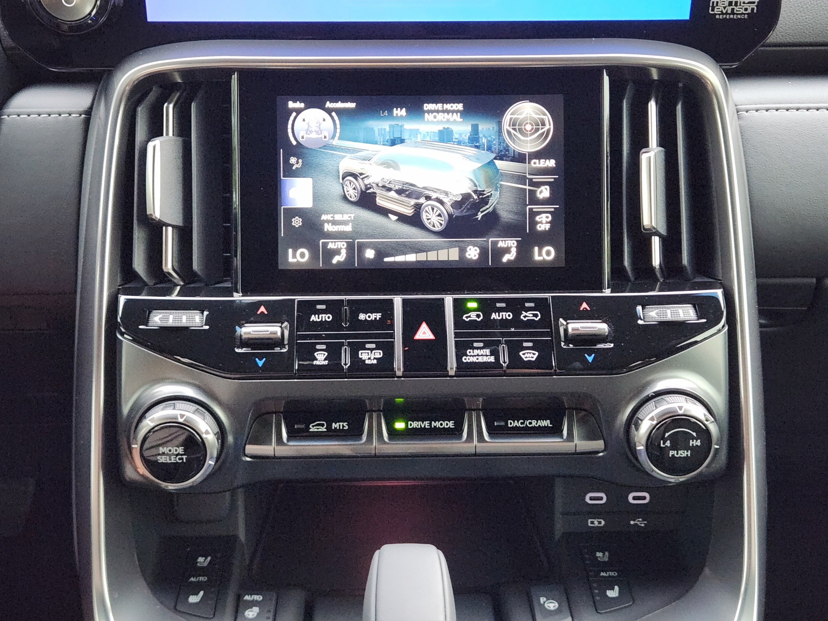 New 2026 Lexus LX 700h Luxury w/ Appearance Package AWD/4WD image 9