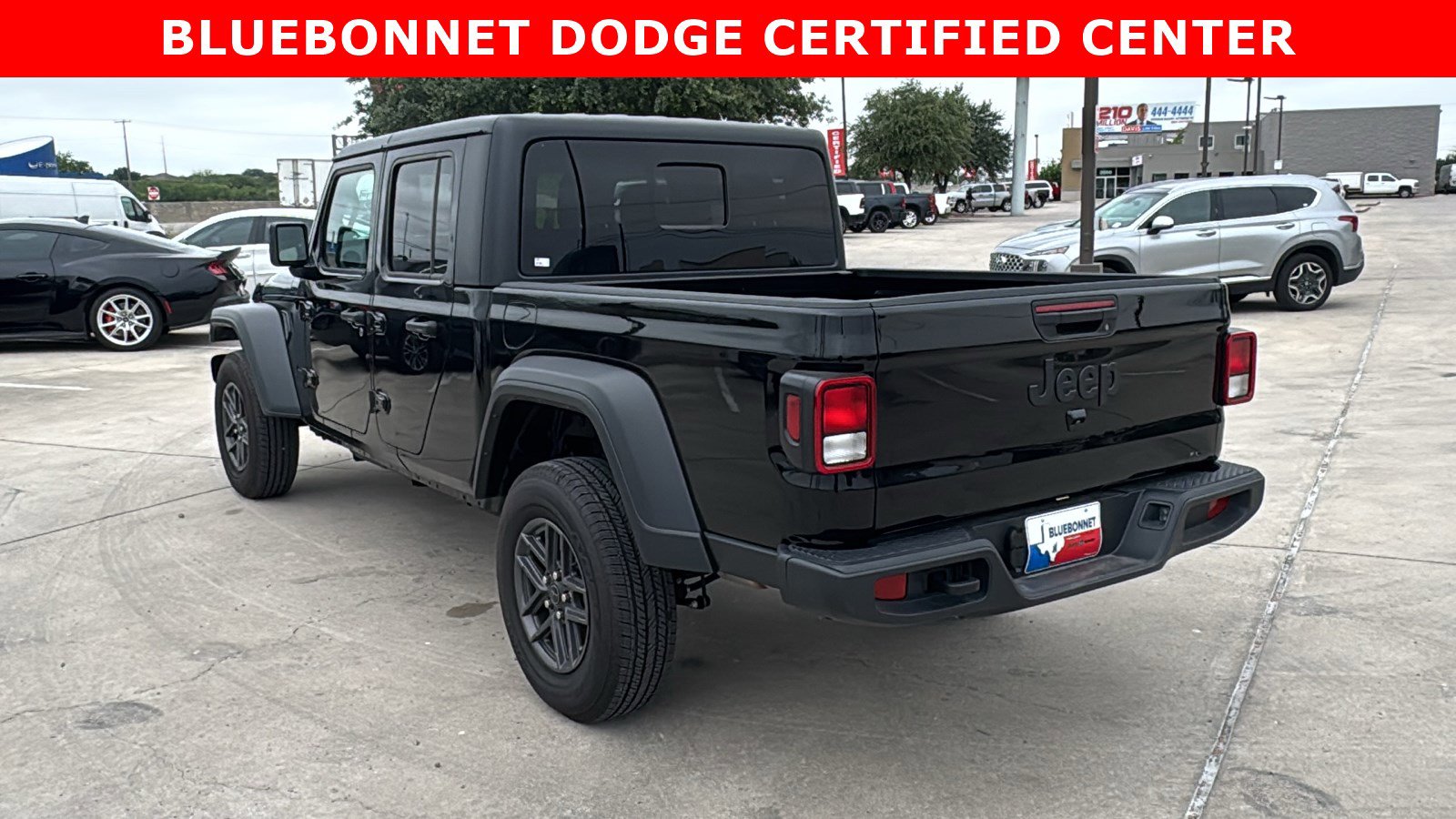Used 2025 Jeep Gladiator Sport AWD/4WD image 7