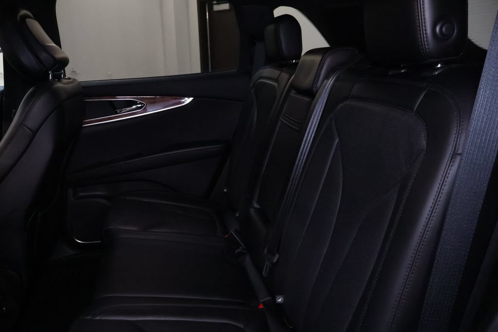 Used 2020 Lincoln Nautilus Reserve AWD/4WD image 17