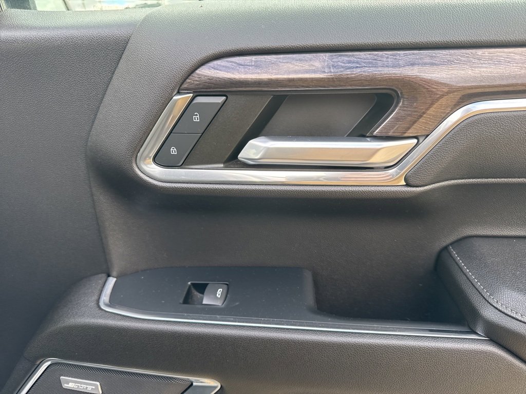 Used 2023 Chevrolet Silverado 1500 LTZ w/ LTZ Premium Package image 32