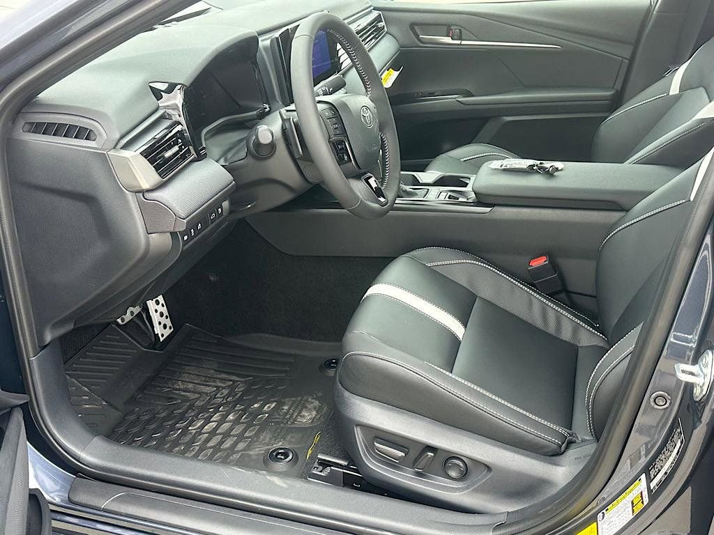 New 2026 Toyota Camry SE w/ Convenience Package image 9