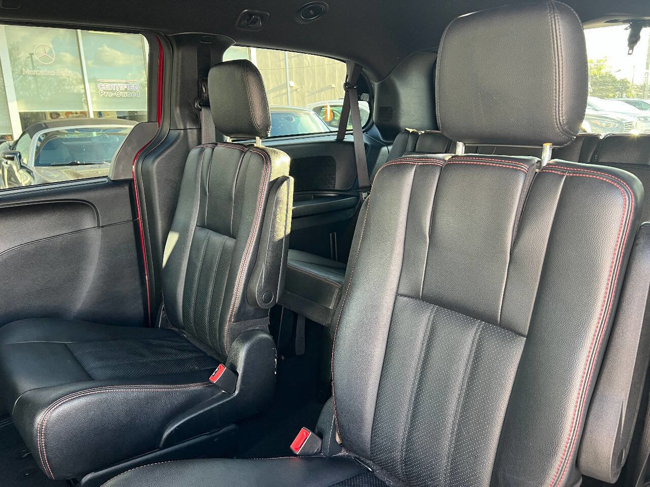 Used 2019 Dodge Grand Caravan GT image 24