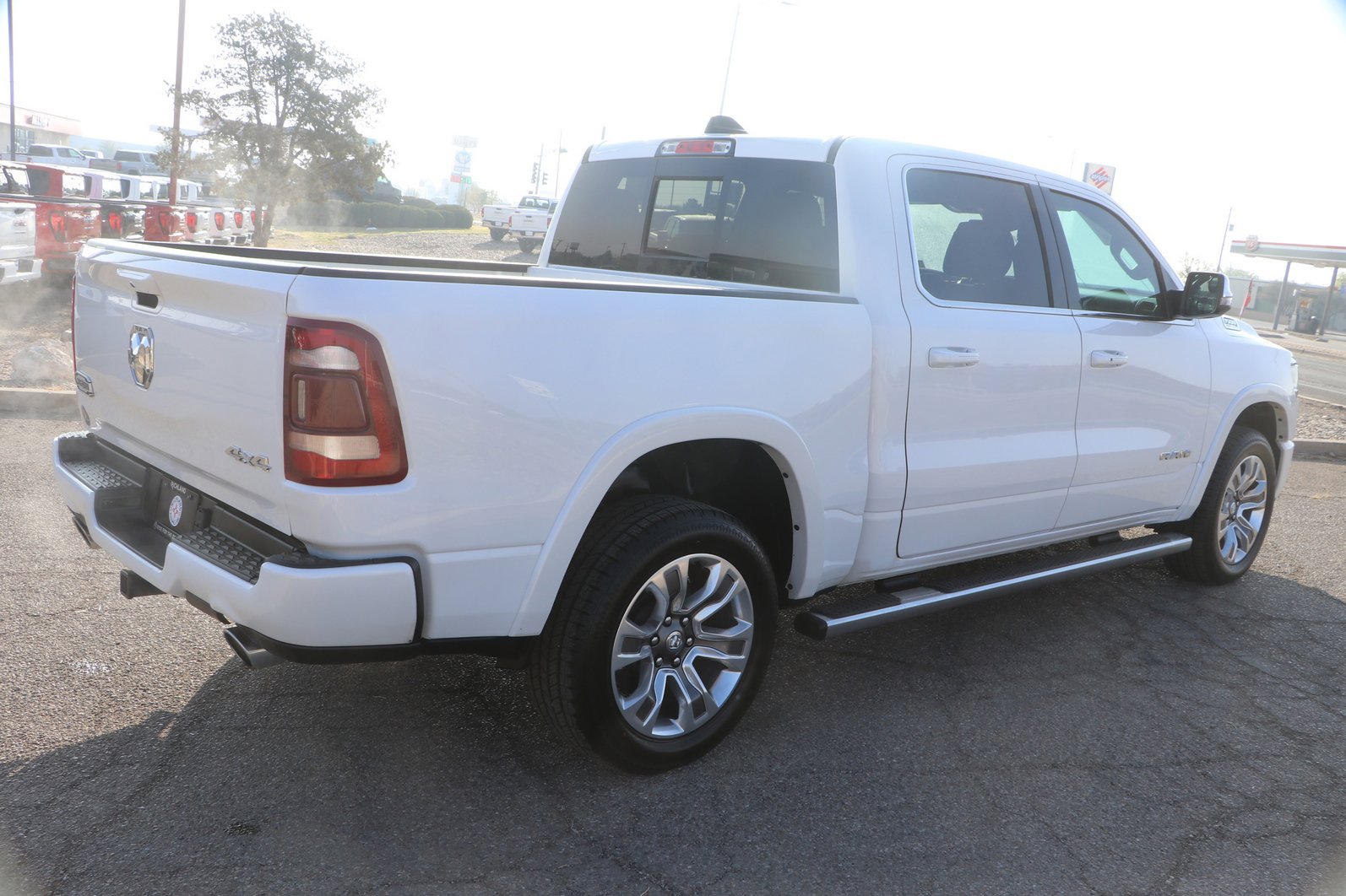 Used 2023 RAM 1500 Limited w/ Body Color Bumper Group image 7