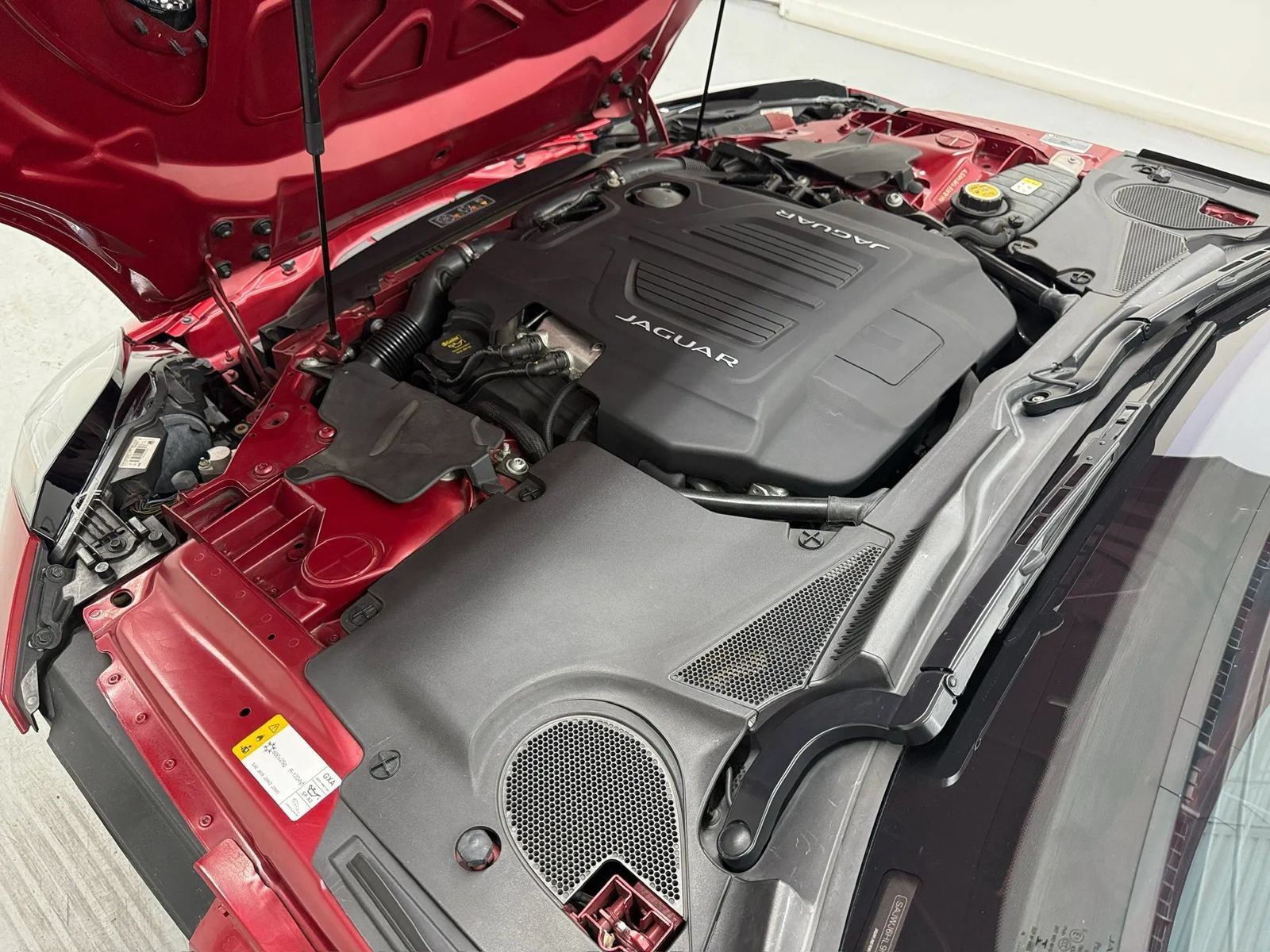 Used 2017 Jaguar F-TYPE R AWD/4WD image 45